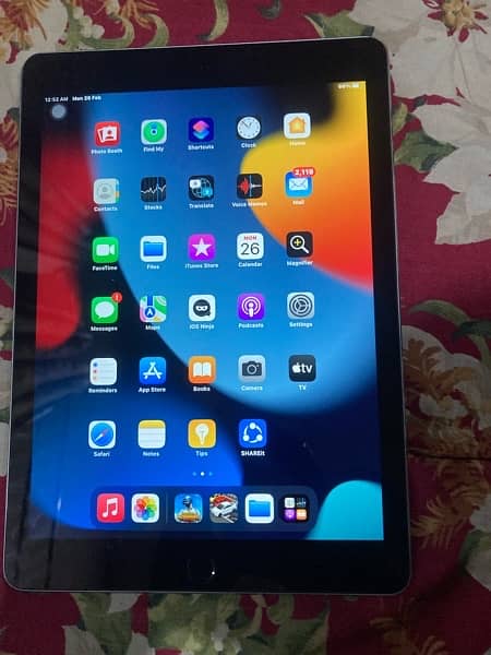 ipadAir2 64gb without box chargr 1