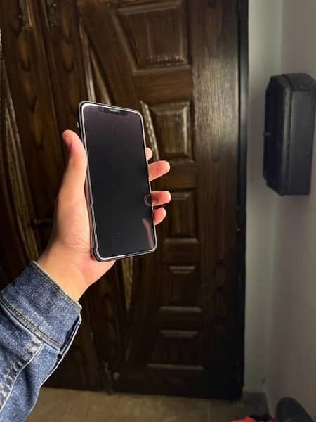 IPhone 11 Pro Max 256gb Non PTA 7