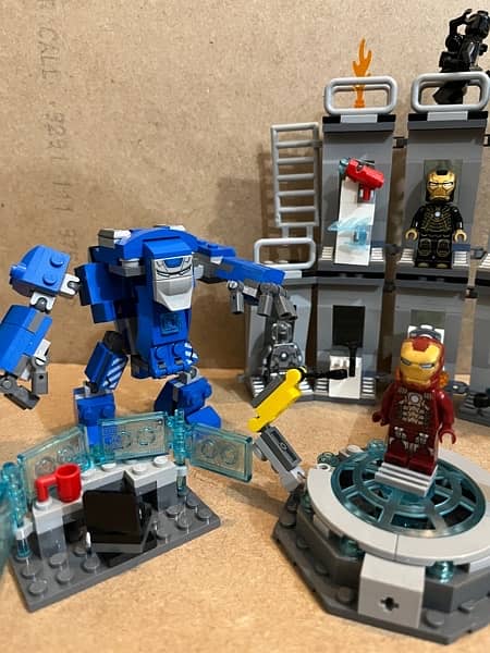 LEGO (Iron Man Hall of Armor) 76125 0