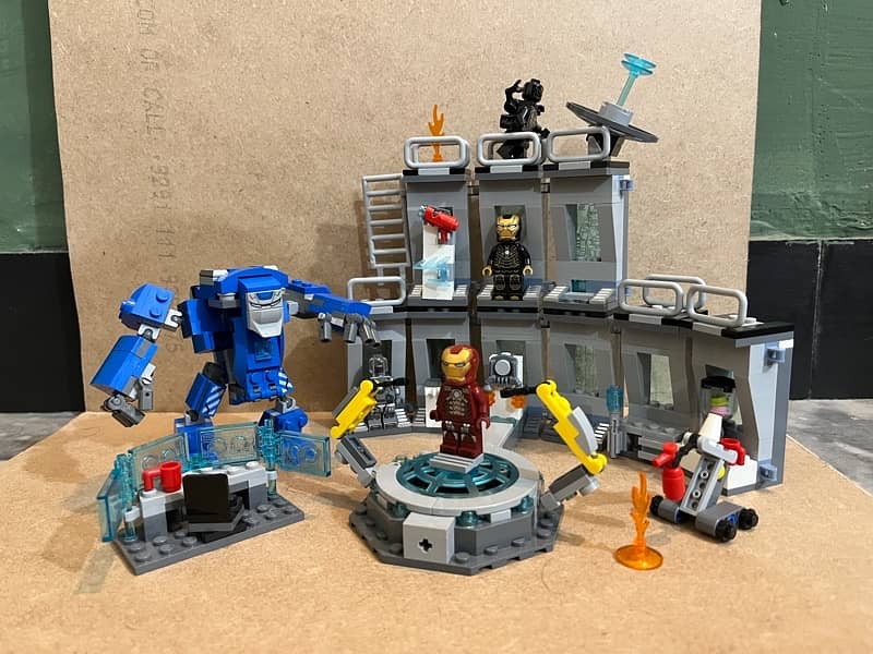 LEGO (Iron Man Hall of Armor) 76125 2