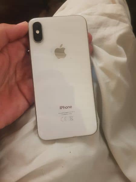 iPhone xs 64gb approved with box 3