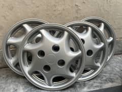 Suzuki Cultus wheel caps 2003 model