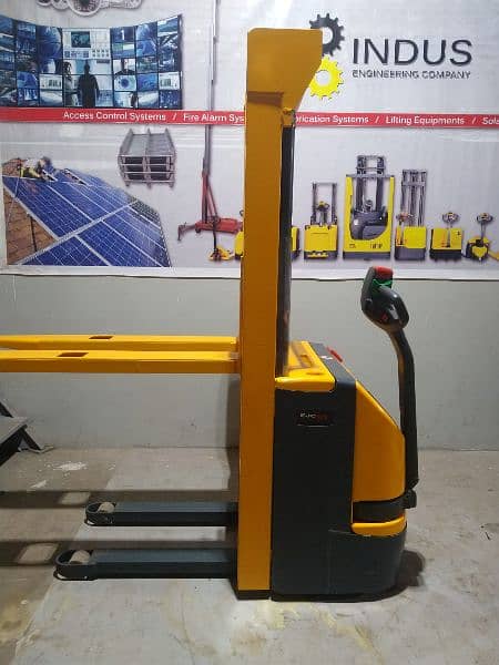 Jungheinrich stacker/electric lifter/1 ton/battery/pallet/lifter 1