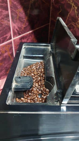 Delonghi full automatic coffee machine 3