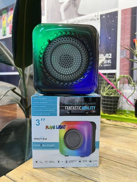 RGB G Lamp with Built-in Speaker & mobile Wireless Charger 17