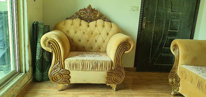 Luxerious Sofa set  for sale 12