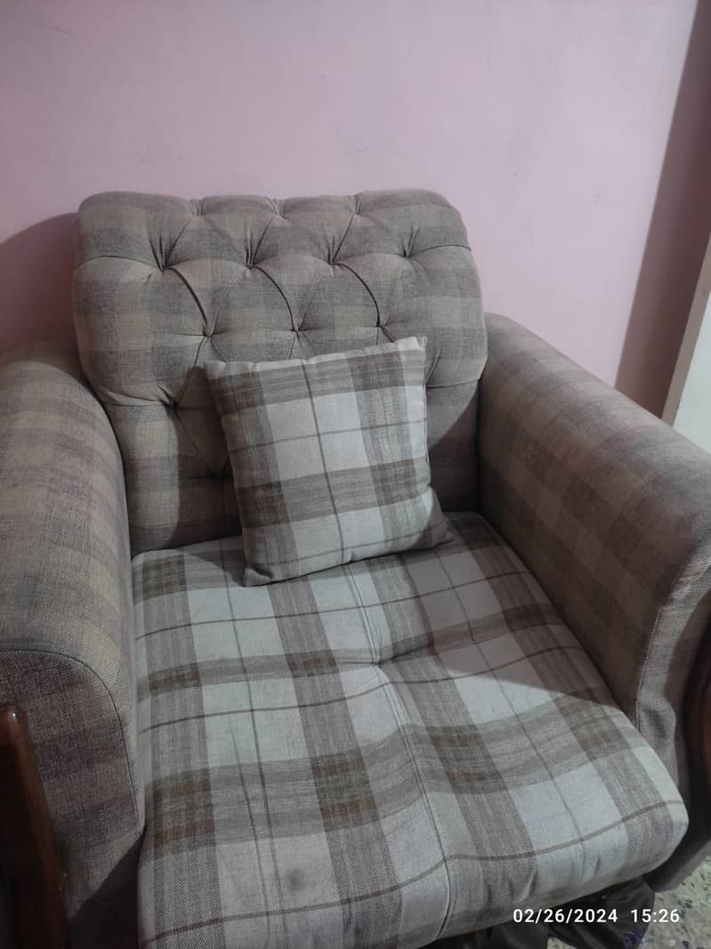 7 seater Sofa set available for sale 1
