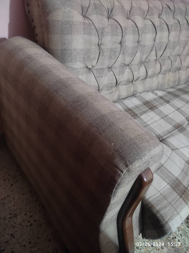 7 seater Sofa set available for sale 6