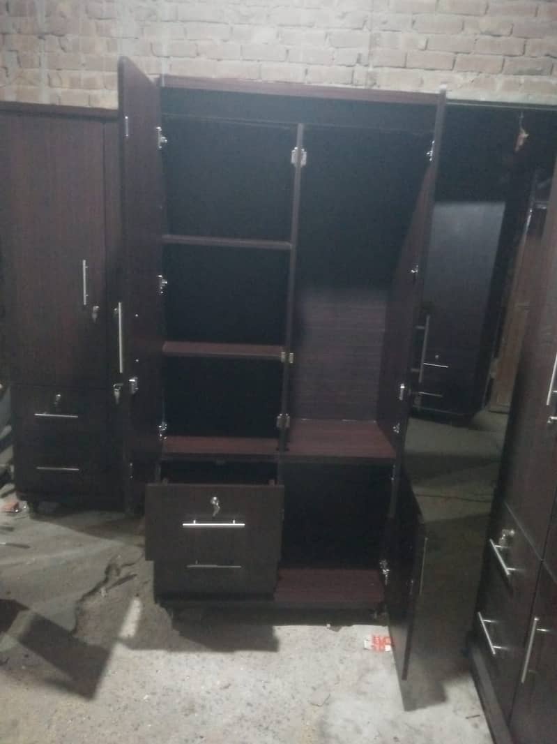 Wardrobe / Cupboard / Almari / wooden wardrobe Full Size 4