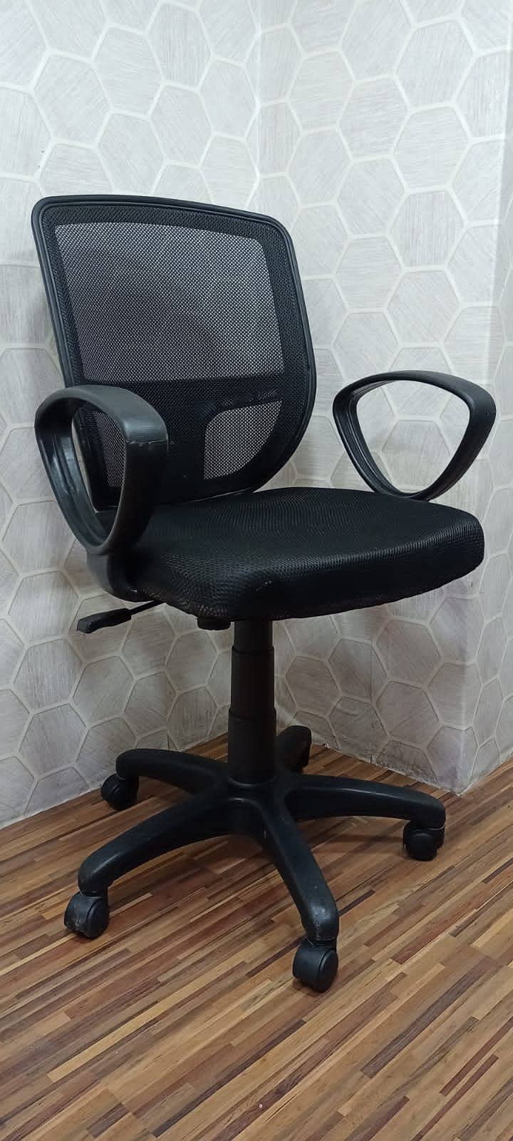Chair / Executive chair / Office Chair / Chairs for sale 14