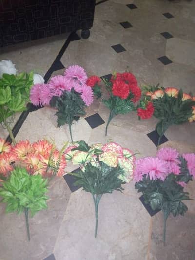 Artificial flowers and bail