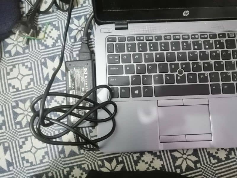 hp elitebook 840 g2 core i7/5th generation 2