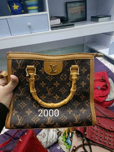 Any Bag Price mentioned on pictures 10