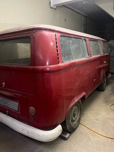 Volkswagon T2 Camper Van with log books