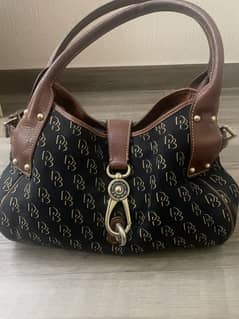 Excellent condition imported branded handbags available for sale (Used 0