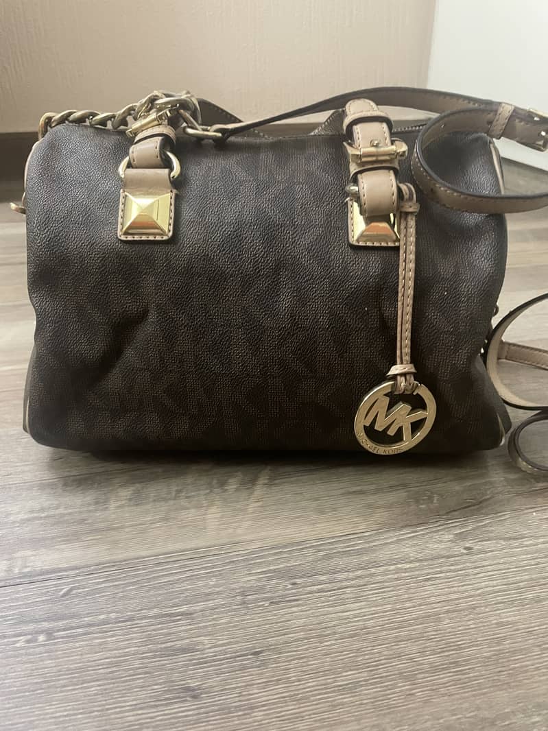 Excellent condition imported branded handbags available for sale (Used 2