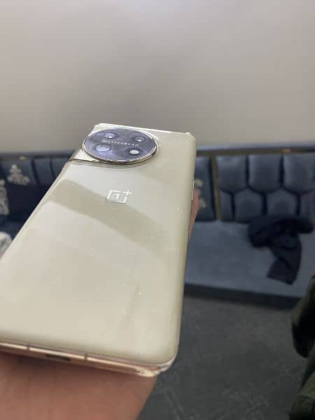 OnePlus 11 5G 11