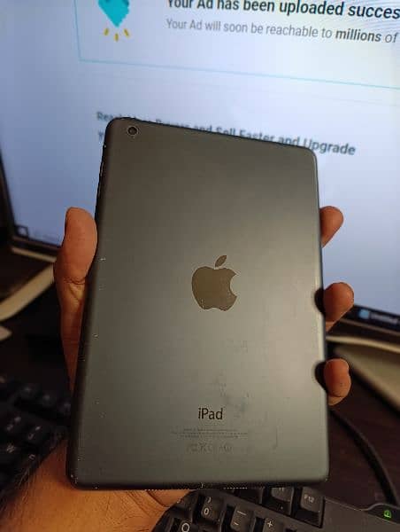 Apple iPad Mini 16gb 9