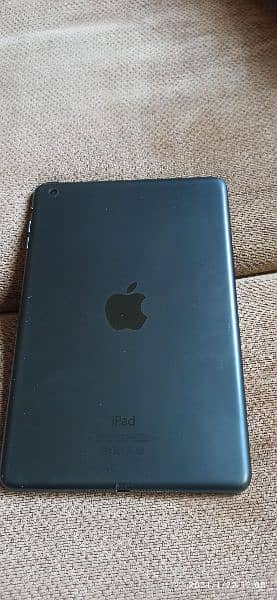 APPLE iPad Mini 16gb 1st Generation 12