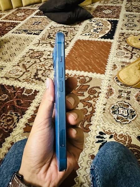 Iphone 13 Factory Unlock 128 gb Blue 3