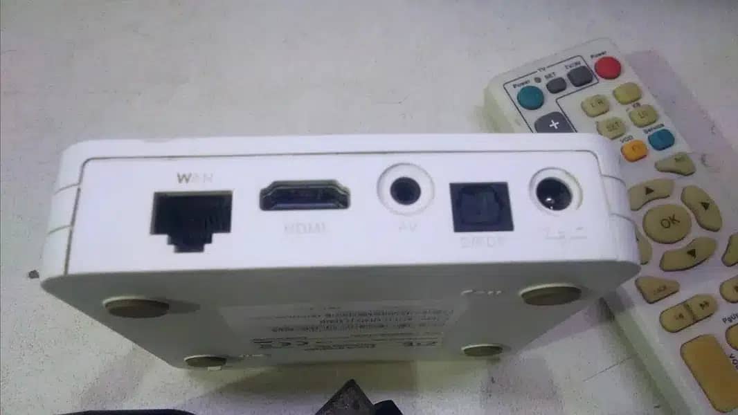 Andriod Box for Simple Led,Lcd,Old Tv and monitor,good condition 1