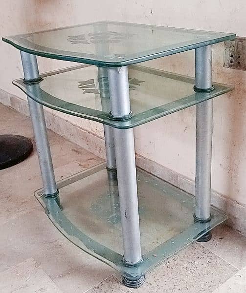 Glass Table, Transparent in Good Condition 1