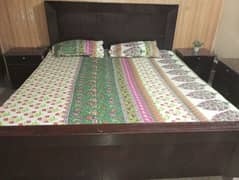 BedSet with sidetables 0