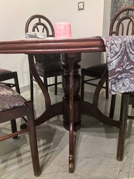 Round dining table with 6 chairs (Sheesham solid wood) 1