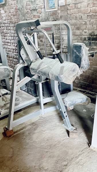imported commercial gym machines 1