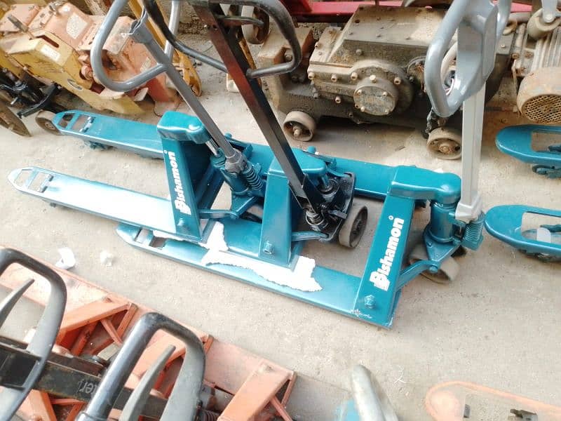 Steel Bar Cutter and Bender Machine, Rebar Machine, Pallet Trolley. 15