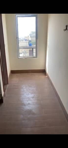Apartment Brand New with lift and separate parking 0