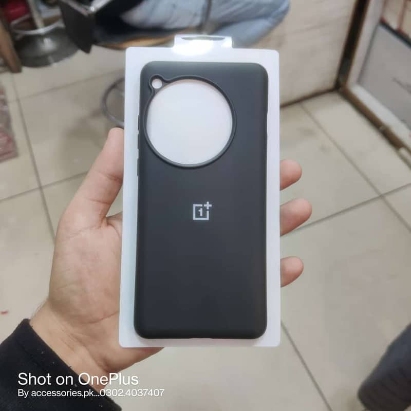 Oneplus 12 , oneplus open official silicone case and youksh case. 1