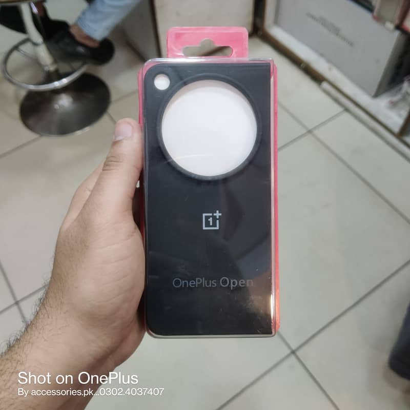 Oneplus 12 , oneplus open official silicone case and youksh case. 8