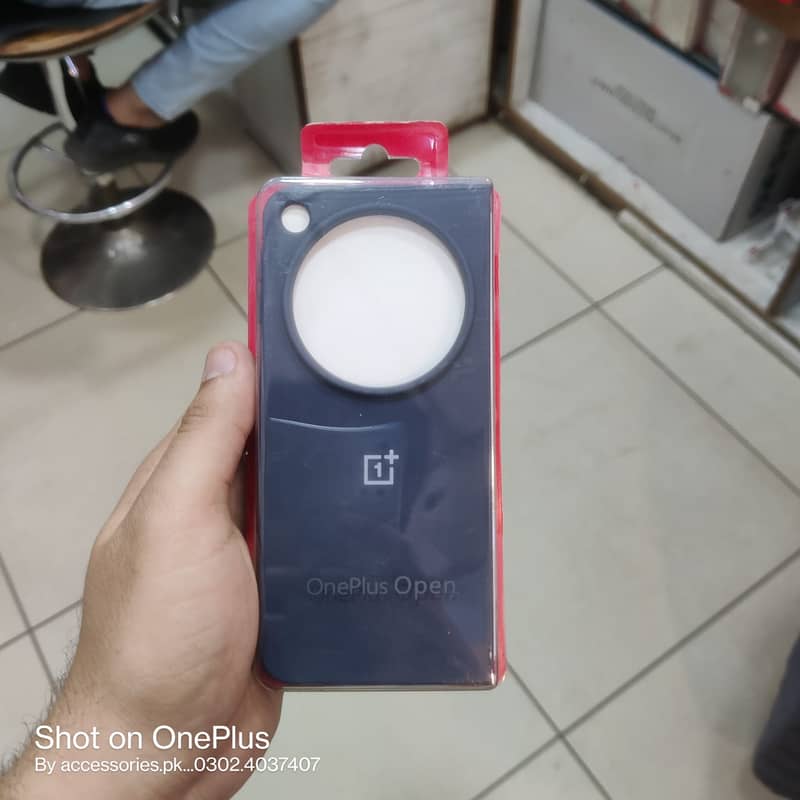 Oneplus 12 , oneplus open official silicone case and youksh case. 9