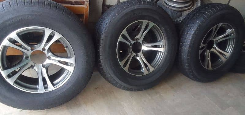 ALLOY RIM WITH TYRE'S 11