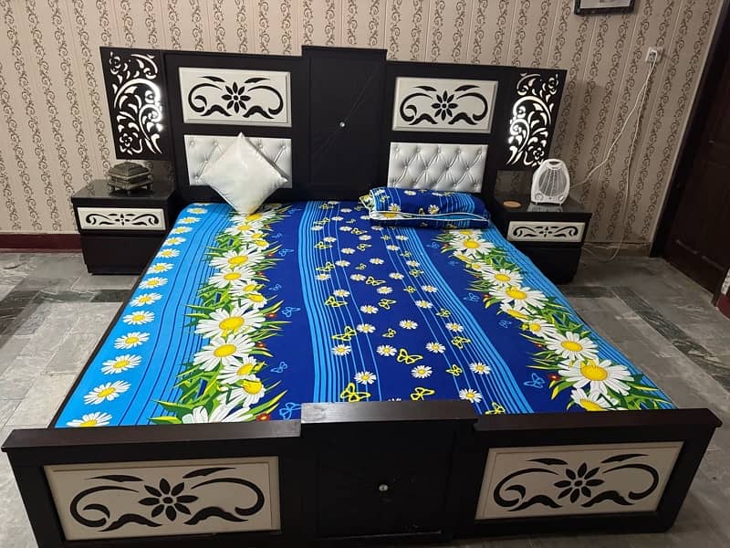 king size bed with side tables and dressing table 1