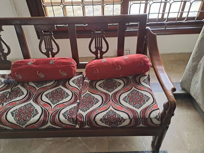 Wooden 5 Seater Sofa Set with Table 3