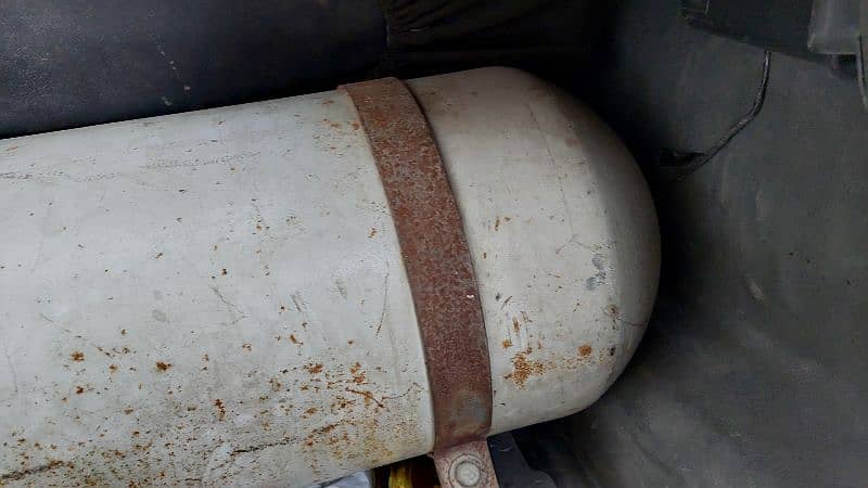 CNG Cylinder  55kg with Kit and Stand  good condition 2