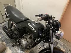 Suzuki 110 bike black smooth motorcycle