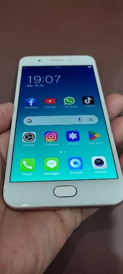 OPPO F1s 4+64 for sale with complete box . 03334812233
