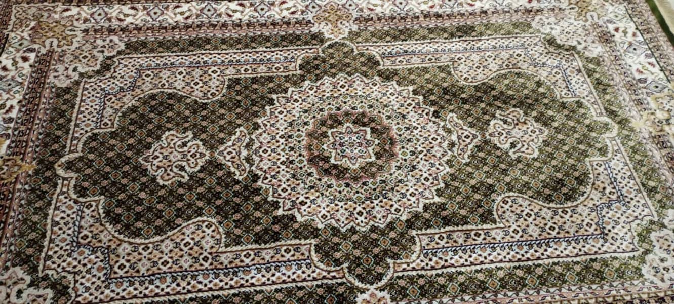 BEAUTIFUL Imported Turkish Rug 1