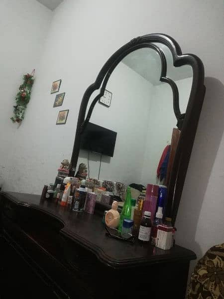 Pure wooden Dressing Table, best Quality Mirror for Sale 1