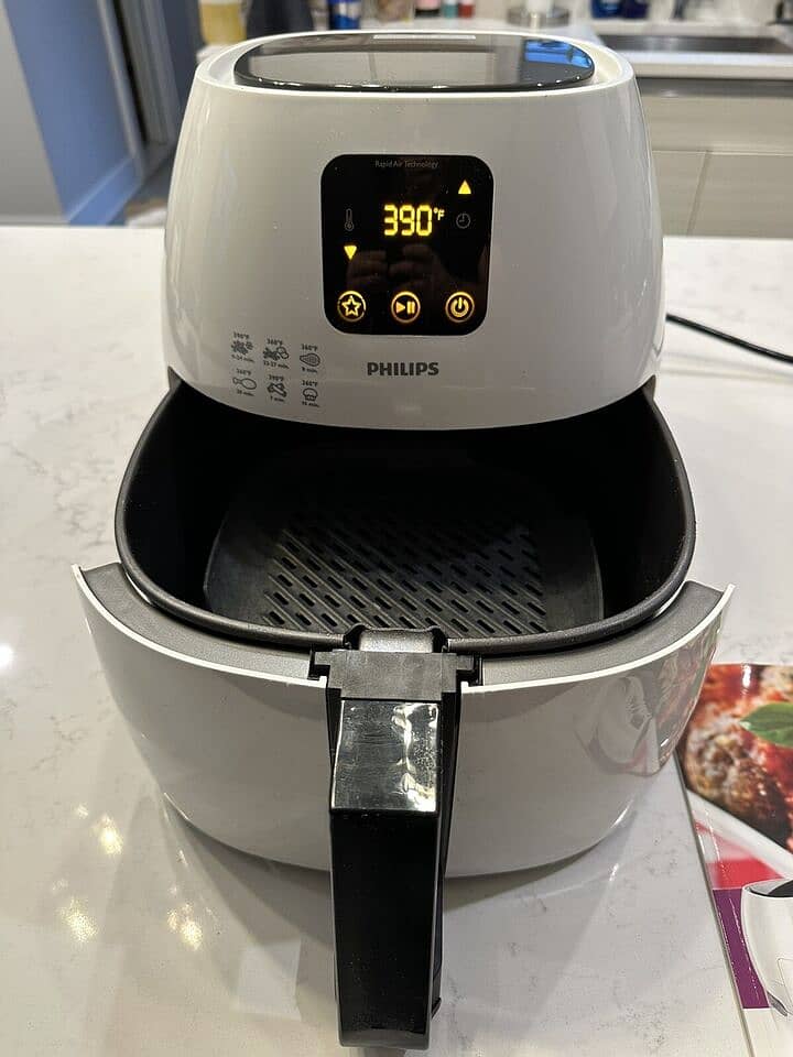 Imported from Saudia Arabia Philips Avance XL Digital Airfryer 1