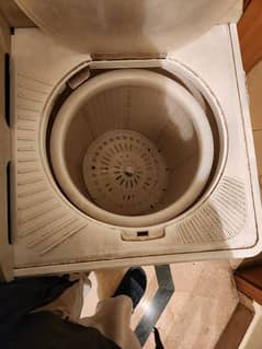 dawlance full size washing machine with spinner
