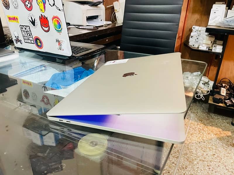 Apple Macbook Pro 2019 16'' 32GB RAM Ci9 Best For Graphics & Developer 1