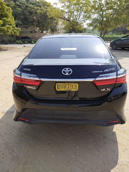 Outstanding Toyota Corolla Altis Almost New 8