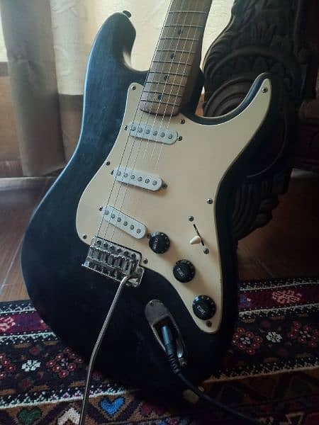 stratocaster style electric guitar 5