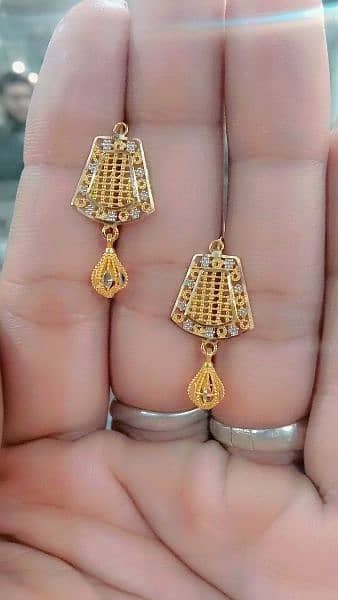 gold tops bale earring available 14
