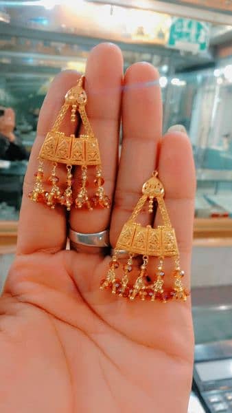 gold tops bale earring available 15