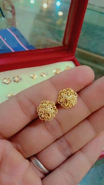 gold tops bale earring available 1